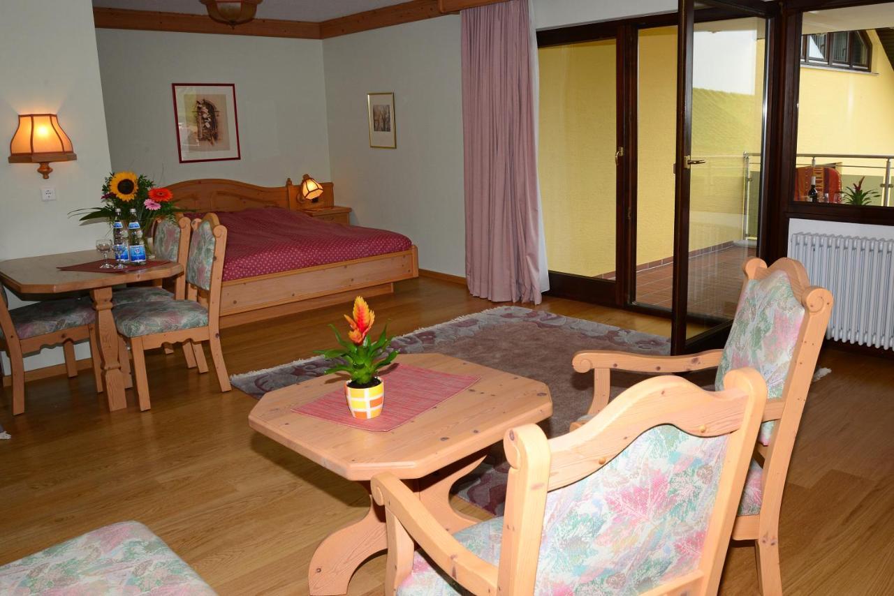 Residence Am Weinberg / Travellers Hotelbetriebs Gmbh Sasbachwalden Buitenkant foto